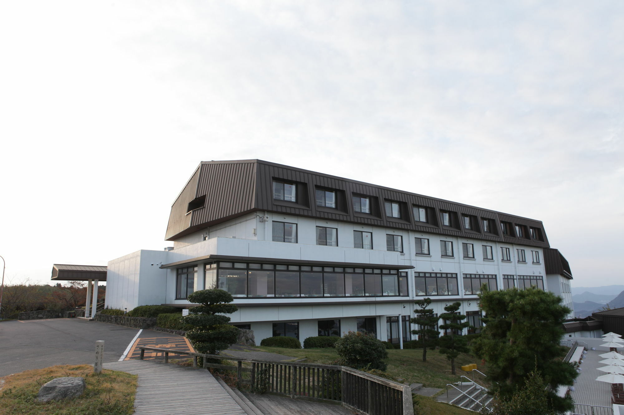 Kyukamura Sanuki-Goshikidai Hotel Sakaide Exterior photo